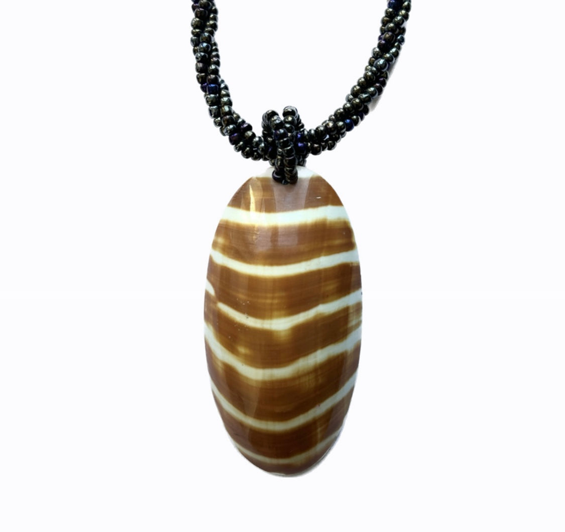 COFFEE COAST NECKLACE